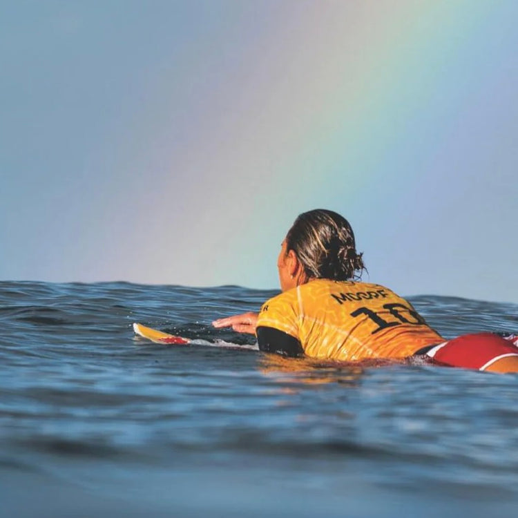 HAWAII GOLD / CARISSA MOORE - A celebration of surfing