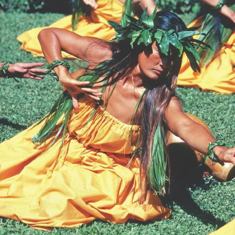 HAWAII GOLD / CARISSA MOORE - A celebration of surfing