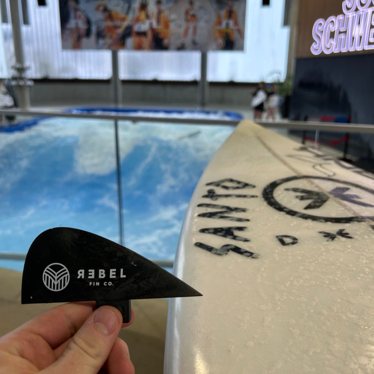 KNUPSTER FIN - Surfari x Rebel Surf. Co