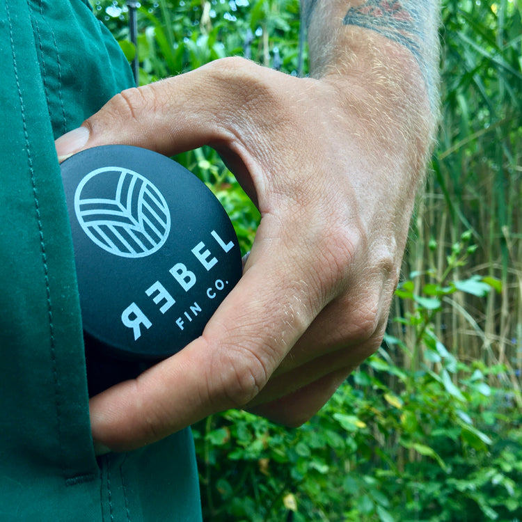 Taschenaschenbecher aus Post-Consumer Kunststoff - REBEL FIN CO.