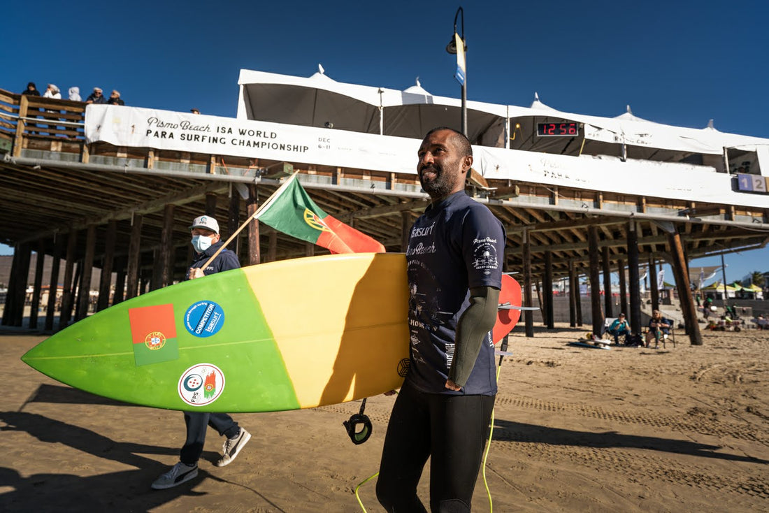 Wir stellen vor: Camilo, Champion im adaptiven Surfen