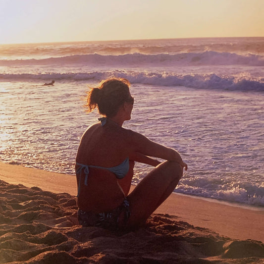 SURFING - Women of the Waves