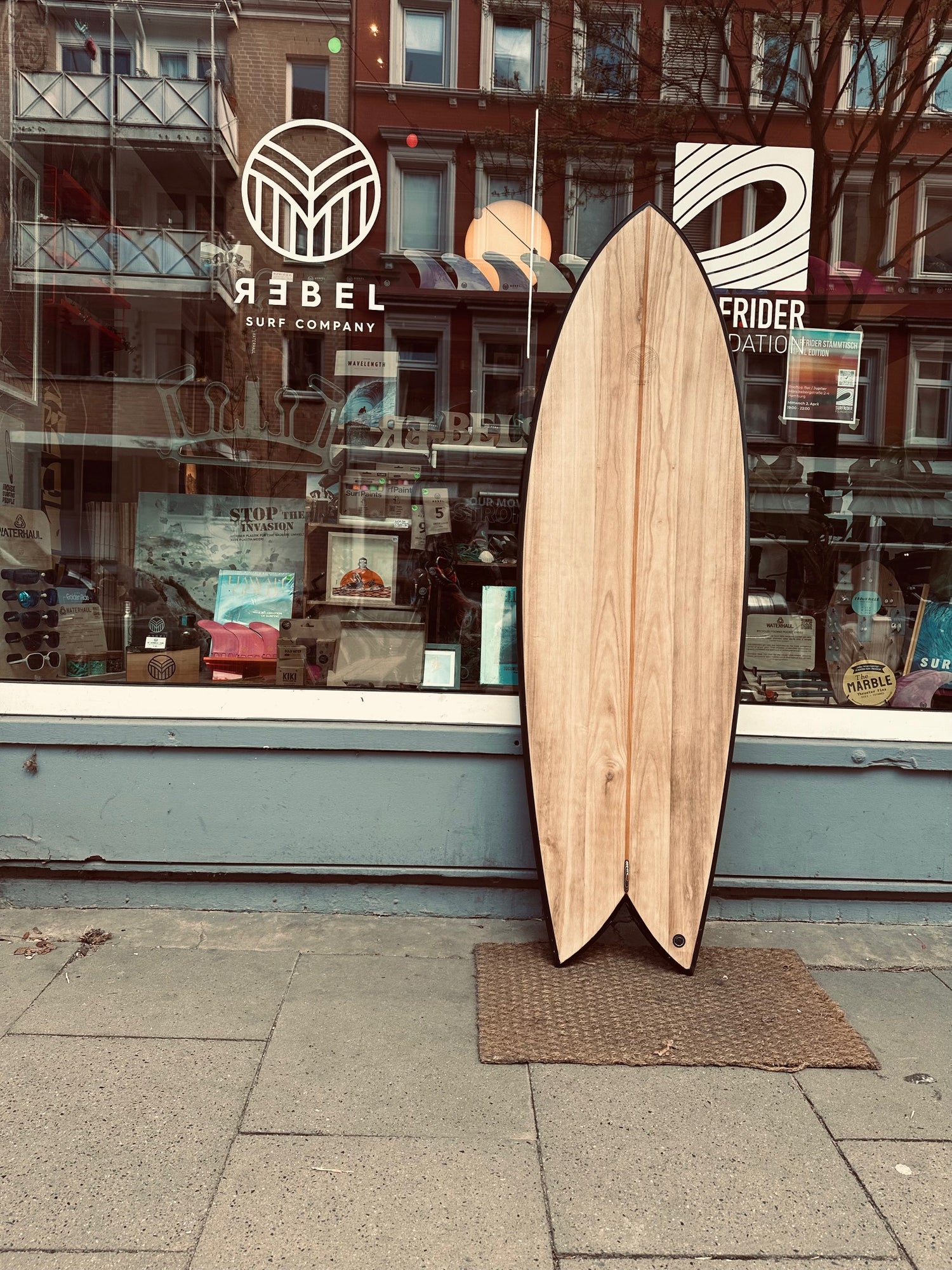 Wooden Surfboard / 6'1'' / Fish - REBEL FIN CO.