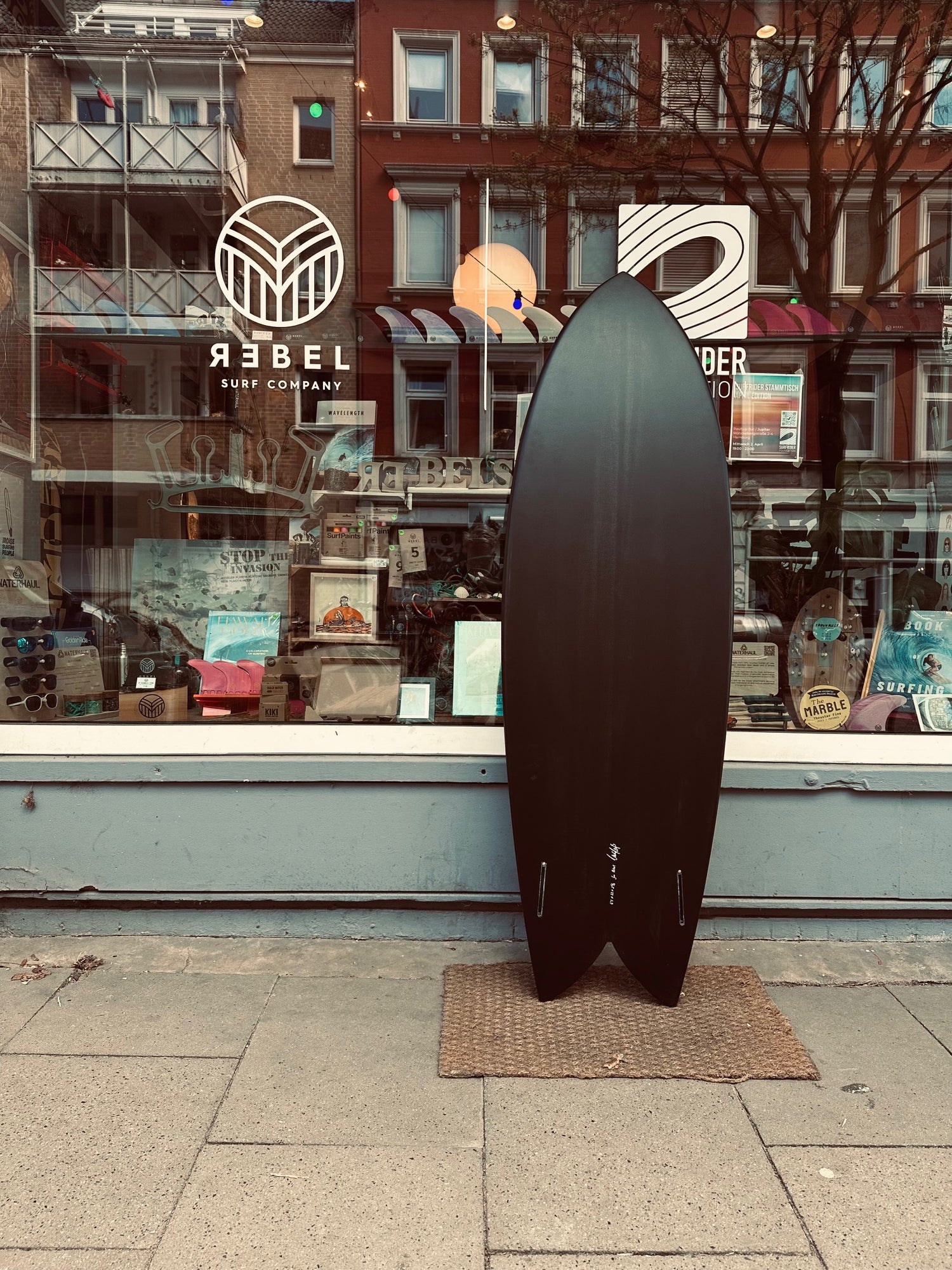 Wooden Surfboard / 6'1'' / Fish - REBEL FIN CO.