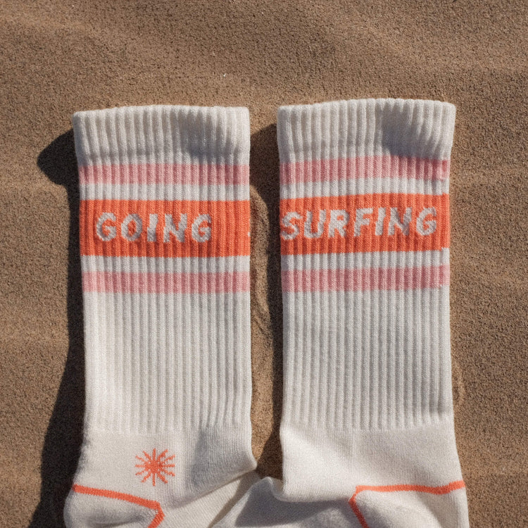 SURF & SKATE SOCKS "Going Surfing"
