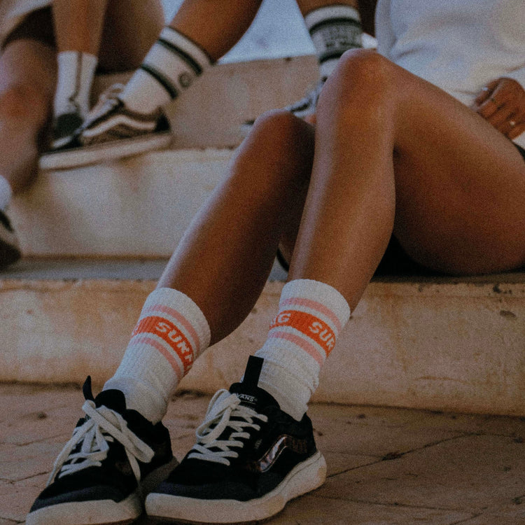 SURF & SKATE SOCKS "Going Surfing"