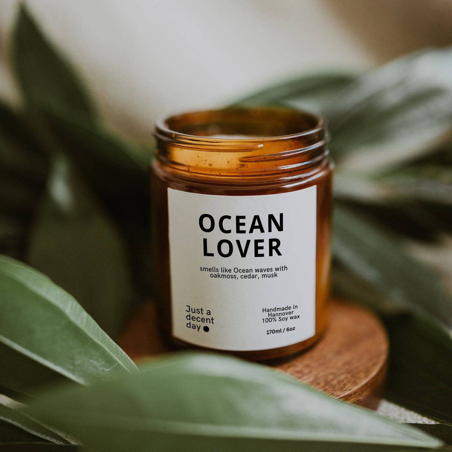 OCEAN LOVER - Handmade scented candles made from soy wax - REBEL FIN CO.