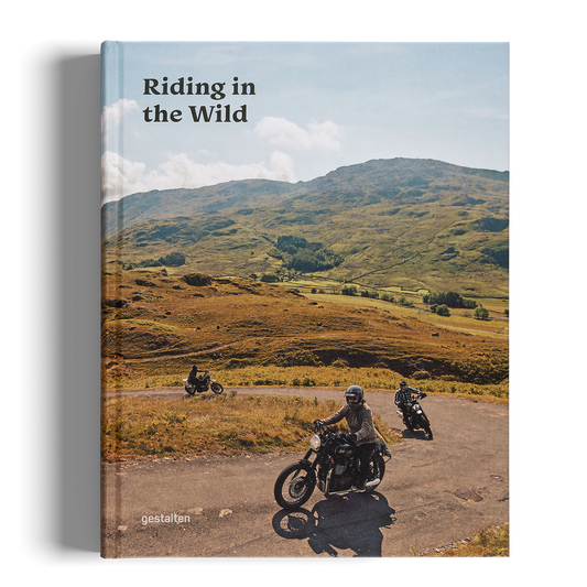 RIDING THE WILD - On the Road Around the World (French & English)