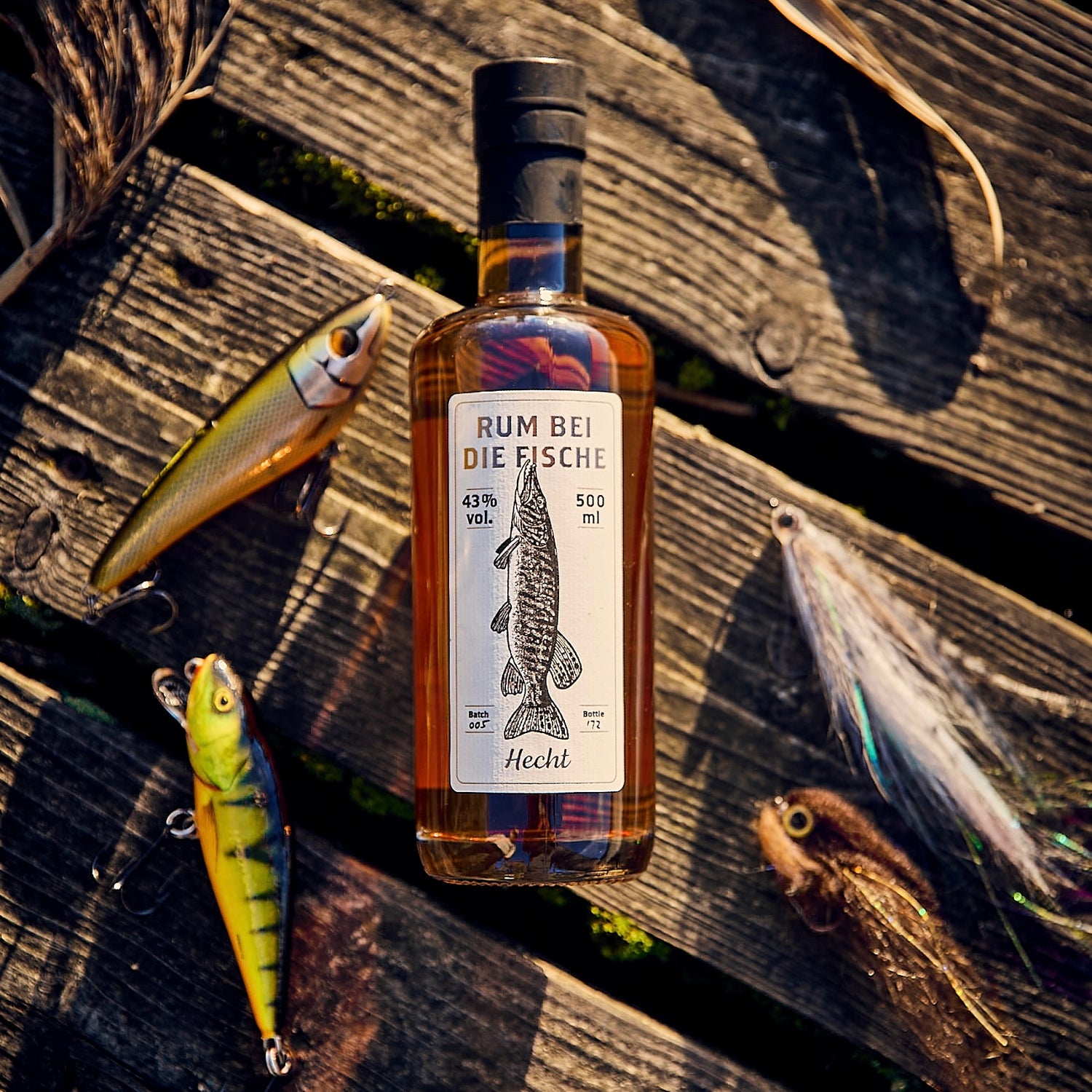 RUM BEI DIE FISCHE - Hecht - REBEL FIN CO.