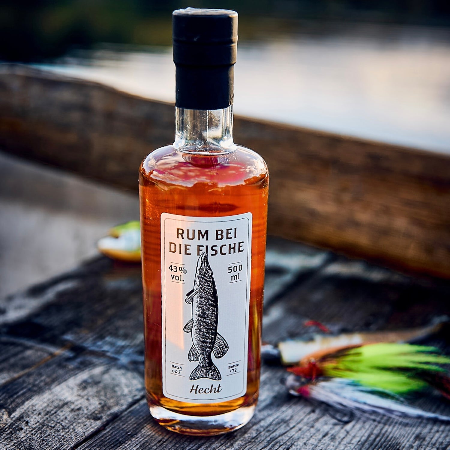 RUM BEI DIE FISCHE - Hecht - REBEL FIN CO.