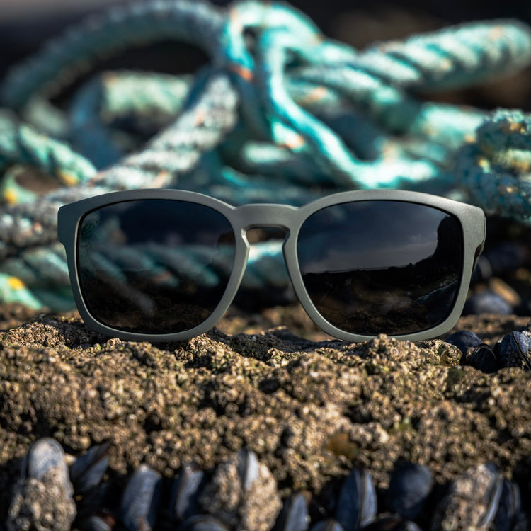 TOWAN RAW SUNGLASSES - Grey Polarised Lens