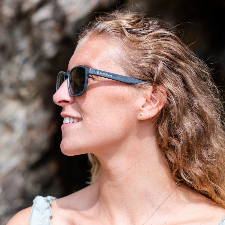PENTIRE SLATE SUNGLASSES - Grey Lens