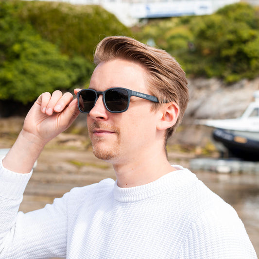 PENTIRE SLATE SUNGLASSES - Grey Lens