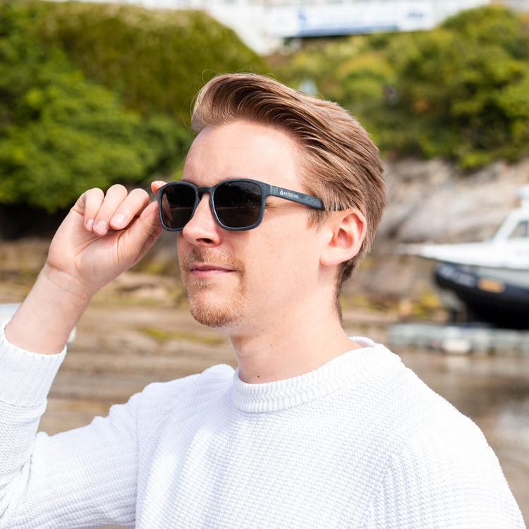 PENTIRE SLATE SUNGLASSES - Grey Lens