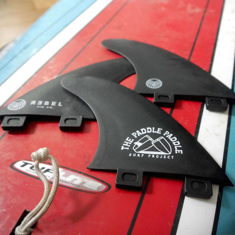 THRUSTER FINS - Paddle Paddle x Rebel Fin - recyceltes Polyamid & Glasfasern - REBEL FIN CO.